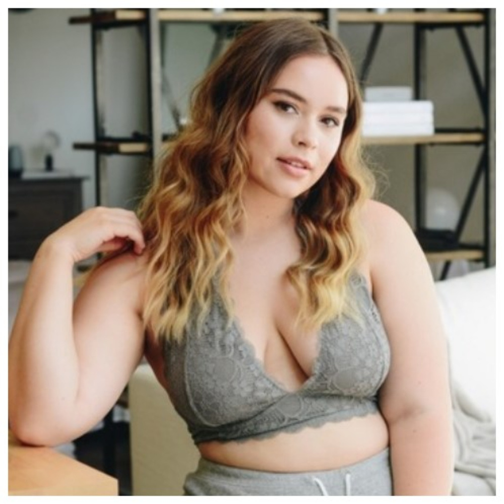 Plus Size Lace Halter Bralette
